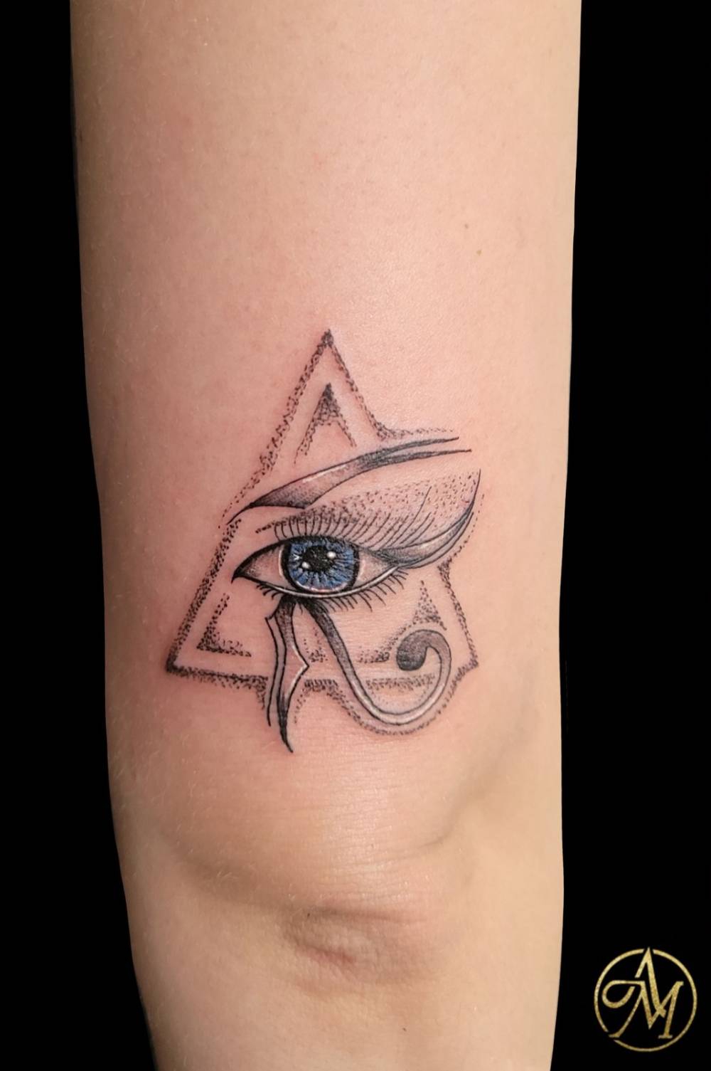 tattoo œil égyptien